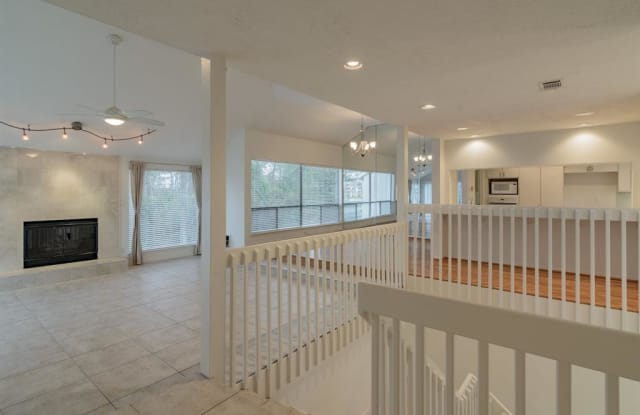 26 Lazy Lane - 26 Lazy Lane, The Woodlands, TX 77380