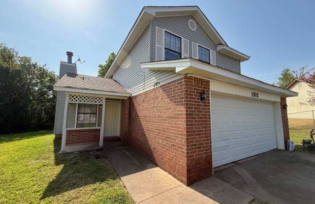 3 Bed 2.5 Bath House with 2 Car Garage.  Total Electric.  Yard Care Included. photos photos