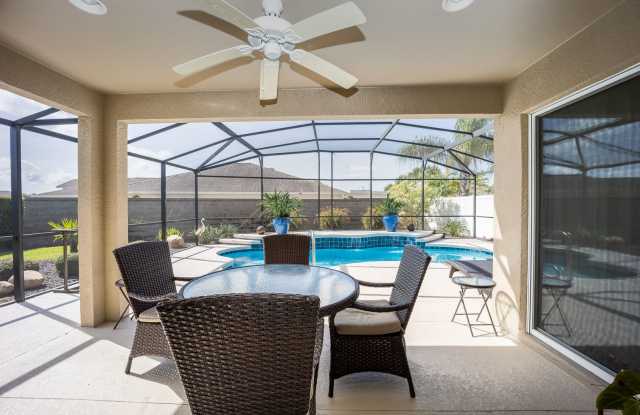 3BR/2BA Fully Furnished with POOL & Golf Cart / Seasonal Rental in The Village of Montbrook Villas Gallery 4