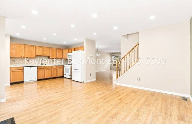 3 Bed 2.5 Bath Townhome in Windrush Development Gallery 1