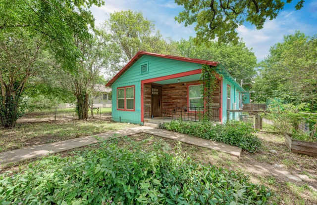 1407 Leona Street - A photos photos