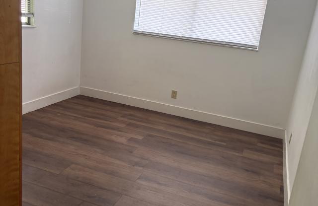 801 North Akers Street photos photos