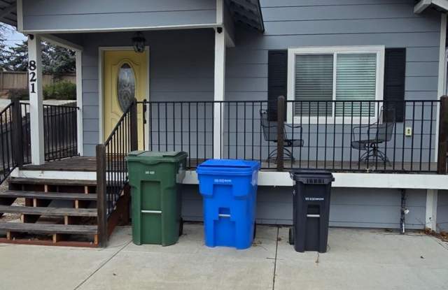 2 bedroom 2 bath home - 821 21st Street, El Paso de Robles, CA 93446