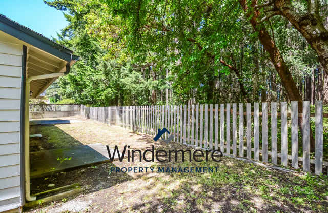 4 bedroom 3 bathroom pet friendly home Gallery 3