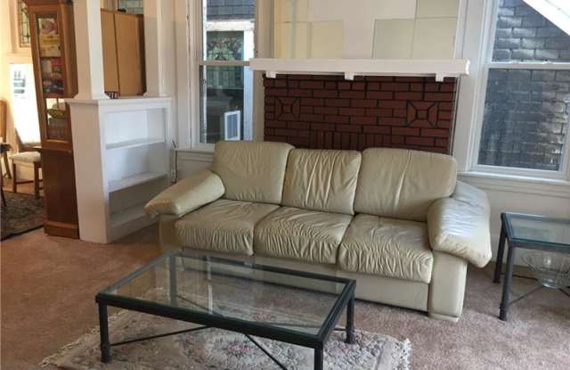 1527 Beechview Ave Gallery 3