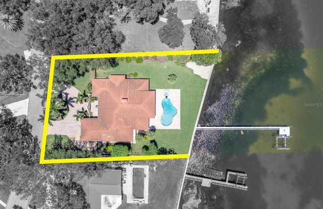 5810 BAHAMA SHORES Drive S Gallery 3