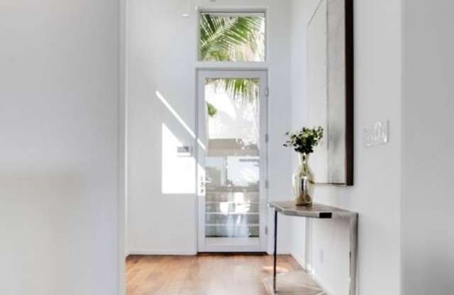 8954 ST IVES Dr Gallery 3