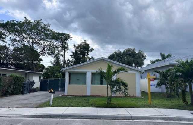 2898 NW 6th Ct photos photos