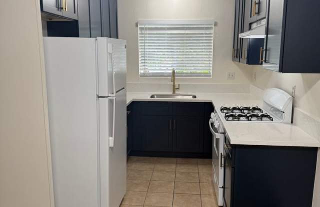 1432 Robinson Ave photos photos