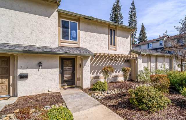 Sunnyvale Townhome, 3 beds 1.5 baths, Nicely updated - $4600/mo available NOW photos photos