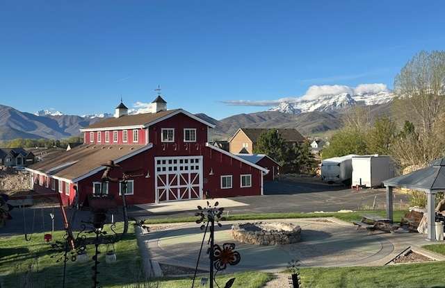 190 East Main Street B photos photos