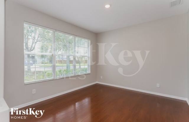 6718 Gulford Crest Drive Gallery 4
