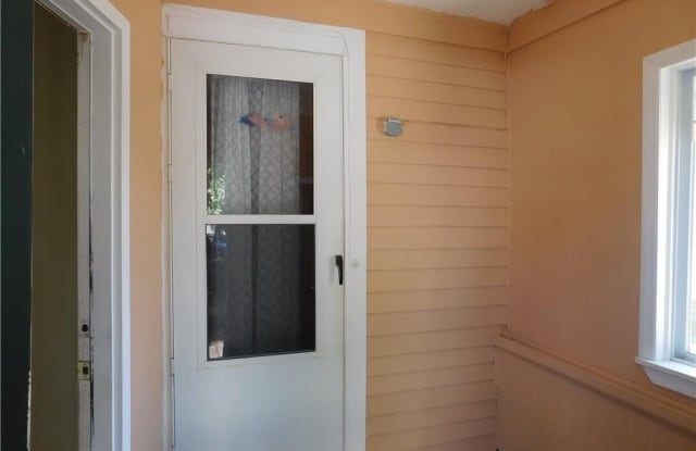 199 Whitney Avenue Gallery 2