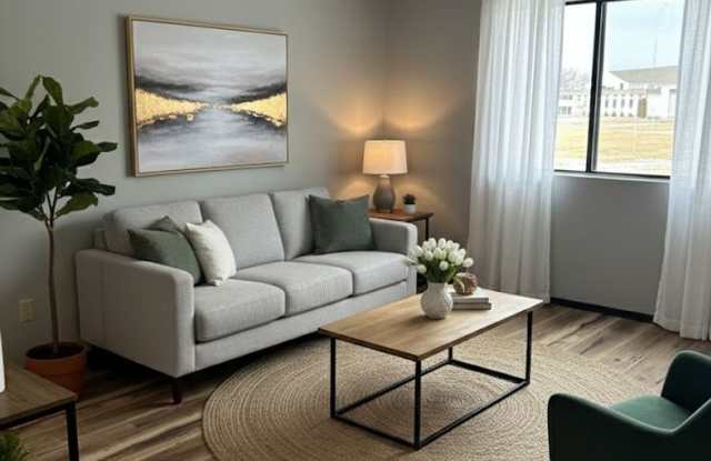 1200 Meadow Ln photos photos