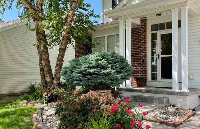 Move-in special. Beautiful 4 bed 2.5 bath 3000+sq ft - 16142 V Circle, Douglas County, NE 68135