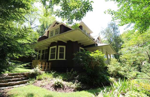 North AVL - Renovated Arts  Crafts Cottage photos photos