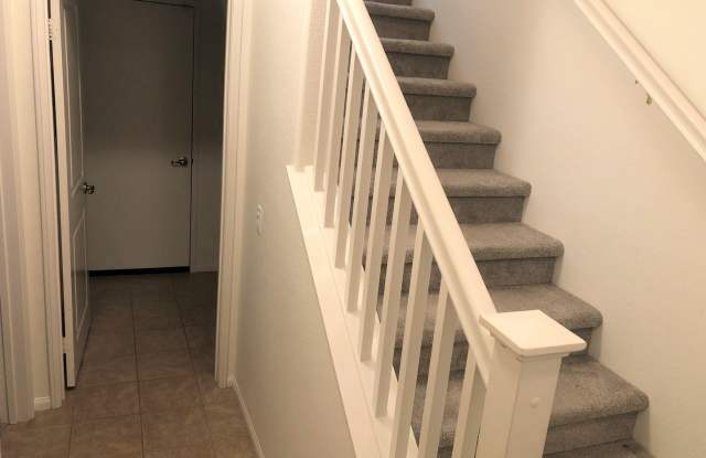 1824 Peach Court #6 Gallery 4