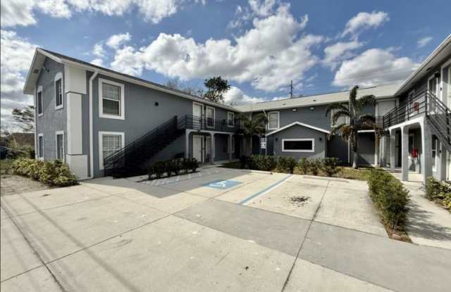 425 F Street #3 Gallery 3