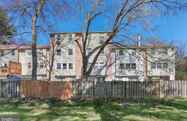 9427 MERRYREST Road Gallery 2