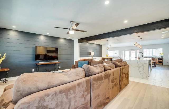 8515 N 13TH Place Gallery 2