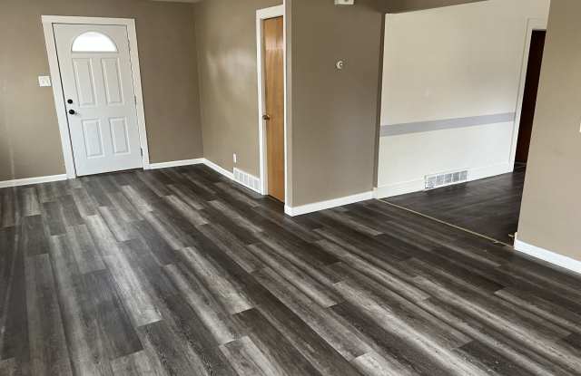 921 East 8th Avenue - 921 East 8th Avenue, Fort Morgan, CO 80701