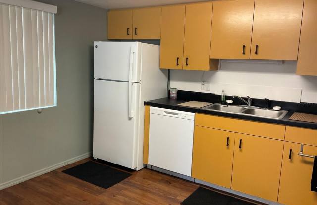 8130 FAIRWAYS CIRCLE photos photos