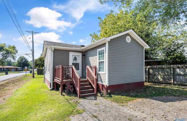 1201 West Washington Street - 1201 West Washington Street, Athens, AL 35611