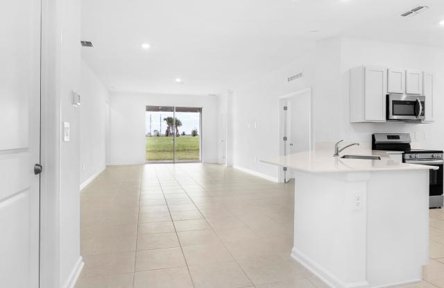 4317 Riverbend Boulevard Gallery 4