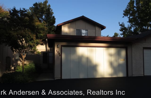 1298 Tam O'Shanter - 1298 N Tam O Shanter Dr, Azusa, CA 91702