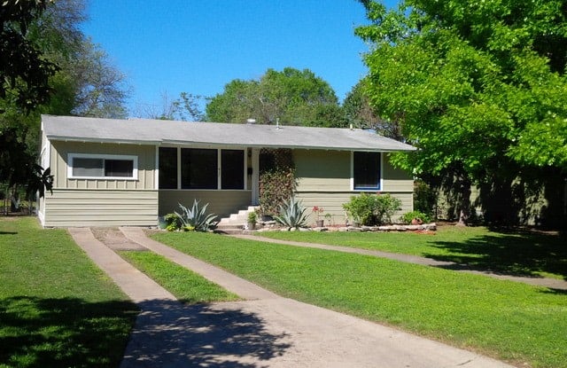 427 Devonshire Dr - 427 Devonshire Drive, San Antonio, TX 78209