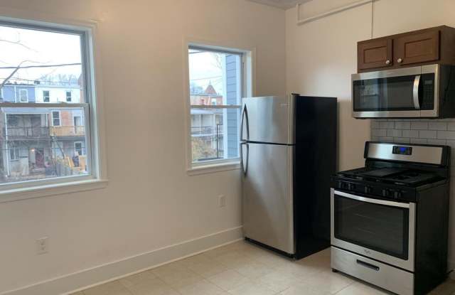 748 Reservoir St Unit 2 Gallery 3