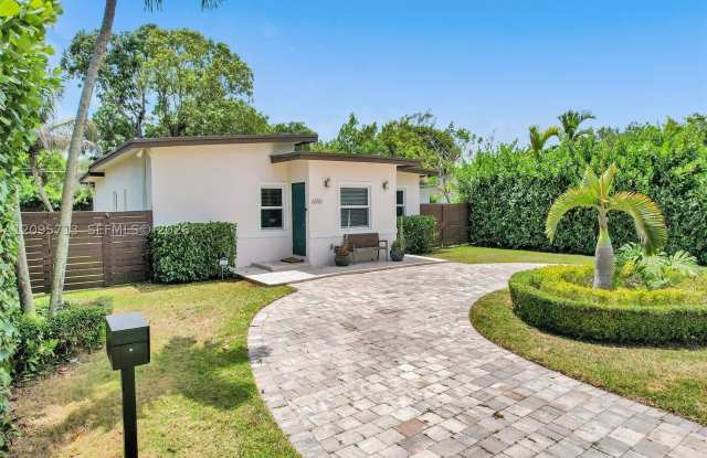 6550 SW 52nd Ter Gallery 1