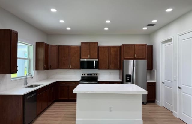 14212 Spruce Pine Drive Gallery 2