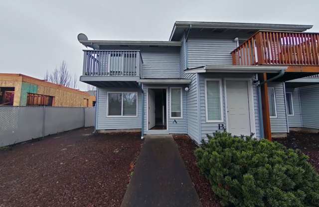 2 Bedroom Townhouse ~ Close to Downtown photos photos