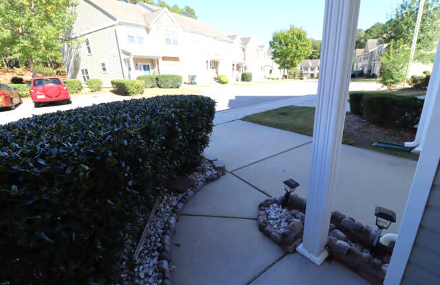 1330 Stone Manor Dr Gallery 2