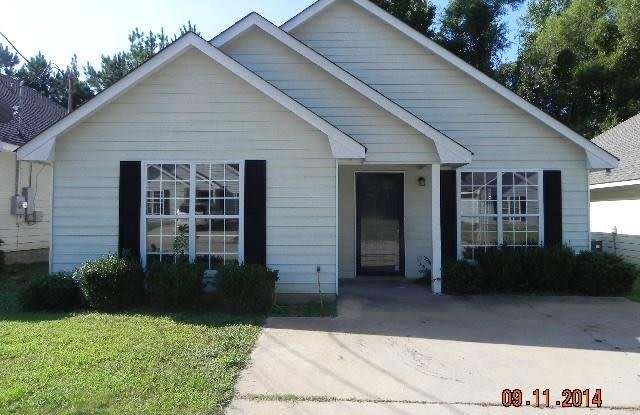 1525 SUMMER PLACE DRIVE - 1525 Summerplace Drive, Phenix City, AL 36867