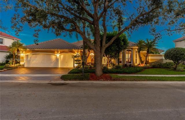 2726 Meadowood Dr Gallery 2