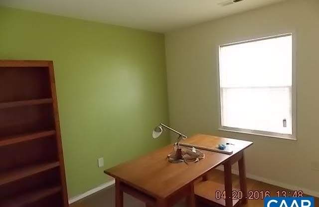 2405 BARRACKS CT Gallery 4