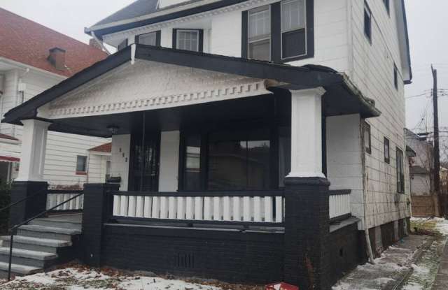 Charming 4-Bedroom Property in Prime Location photos photos