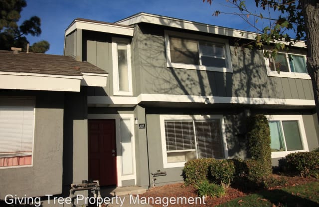 322 Los Arbolitos - 322 Los Arbolitos Boulevard, Oceanside, CA 92058