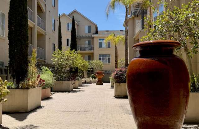 Parc Crossing 1 Bed 1 Bath Unit in Mountain View Available Now!!!! photos photos