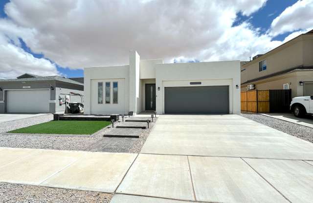 East El Paso 4bed/3bath Refrig A/C photos photos