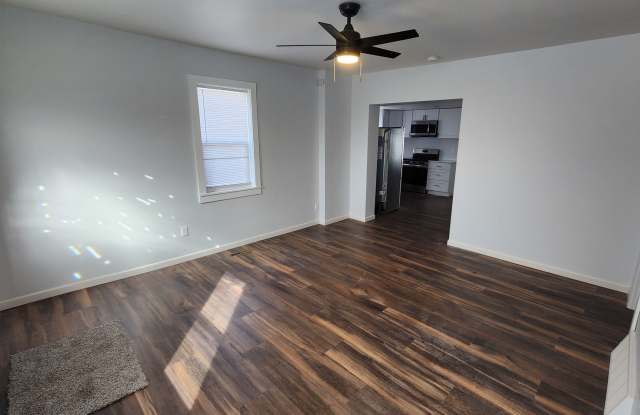 Freshly remodeled 2 bed / 1 bath home with yard and garage in West Salem! Gallery 4
