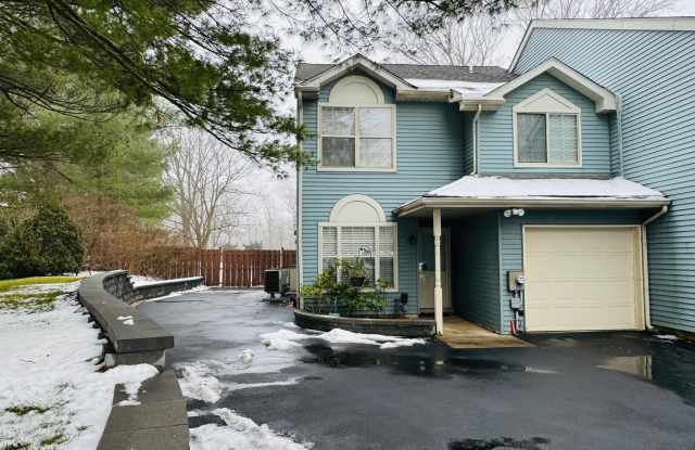 101 SARAHS Lane photos photos