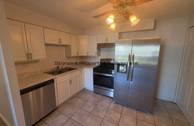 Newly Renovated Condo For Rent in North Providence! Gallery 1