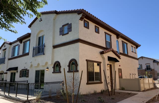 2745 S CATHERINE Drive - 2745 South Catherine Drive, Gilbert, AZ 85295