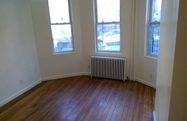 139 Beech Street Gallery 3