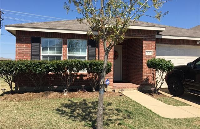 806 White Fields Way - 806 White Fields Way, Arlington, TX 76002