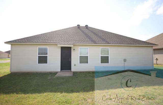 Beautiful 3-Bedroom Home with 2-Car Garage & Spacious Backyard – Nettleton Schools! Gallery 3
