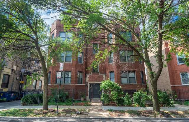 2716 N Sawyer Avenue photos photos